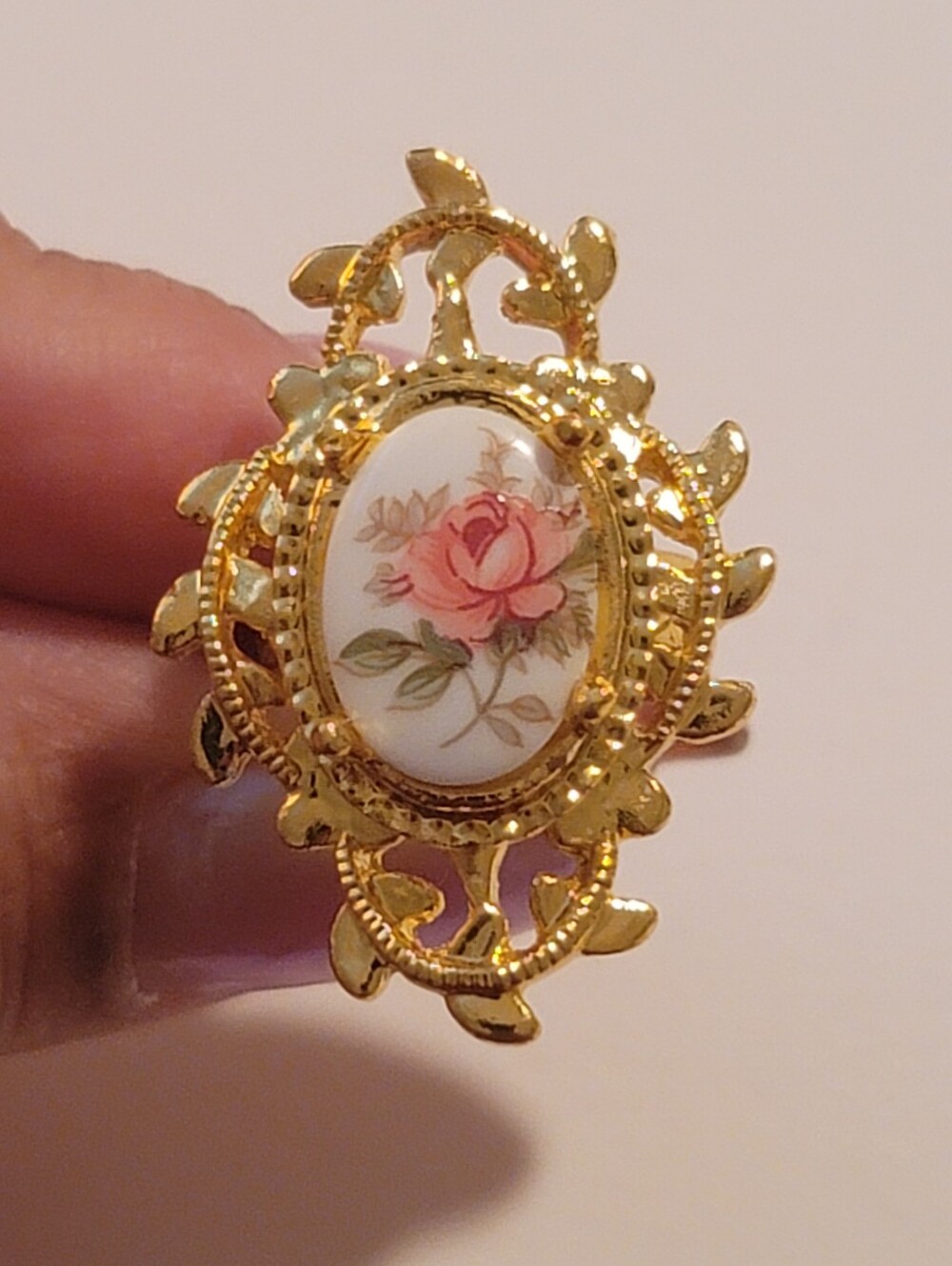 Gold Vintage Rose Porcelain Cameo Ring - New Old Stock